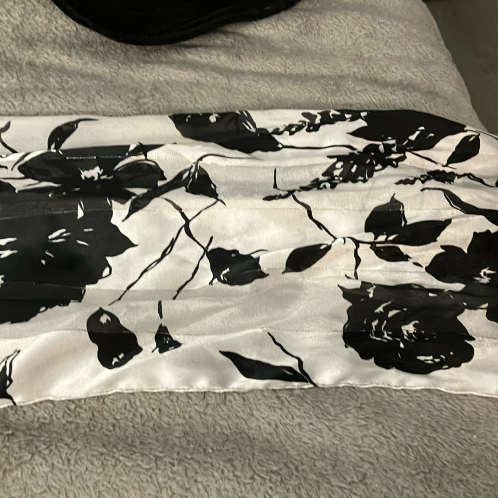 Beautiful Black and White Italian Neck Scarf